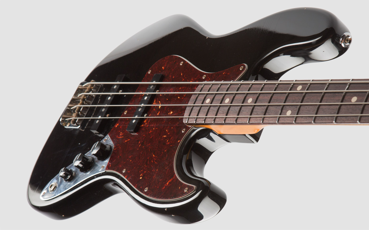 SUHR MODERN